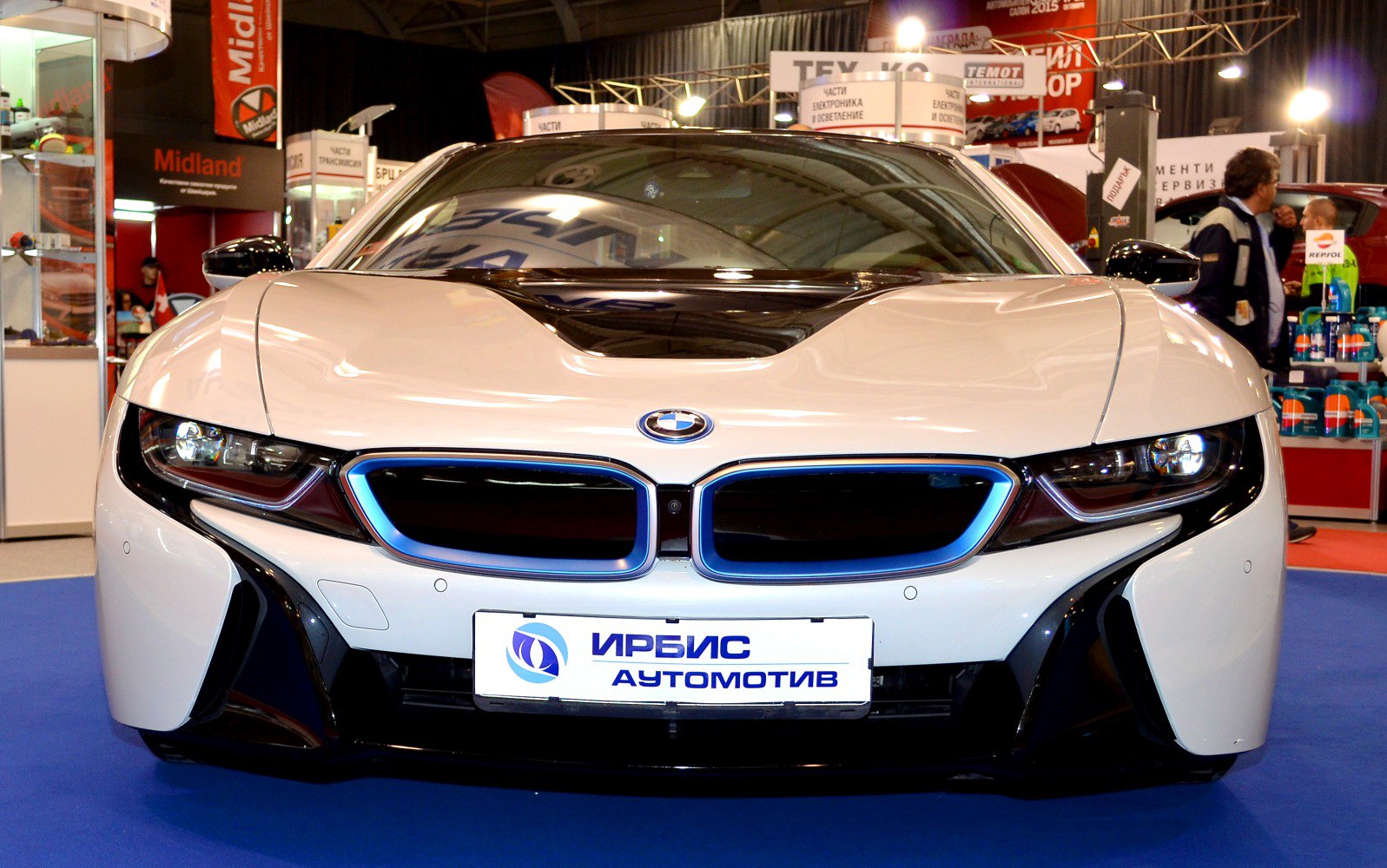 Sleek BMW i8 front with signature kidney grille and modern headlights