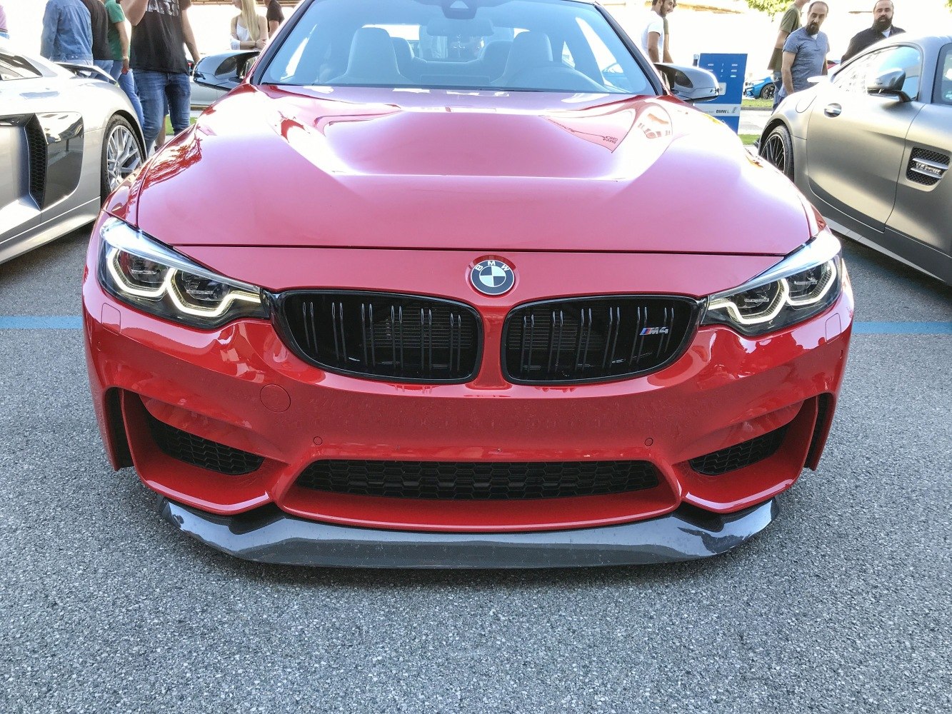 Aggressive front with signature kidney grille and LED headlights