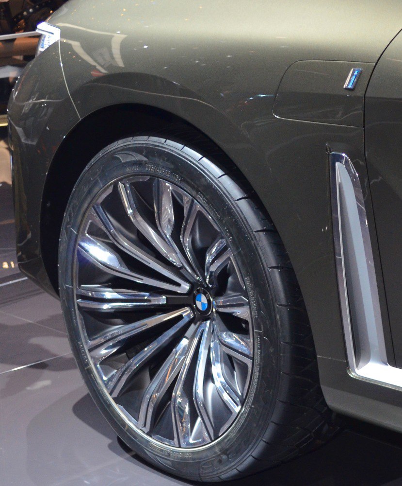 Close-up of stylish alloy wheel and front fender detail