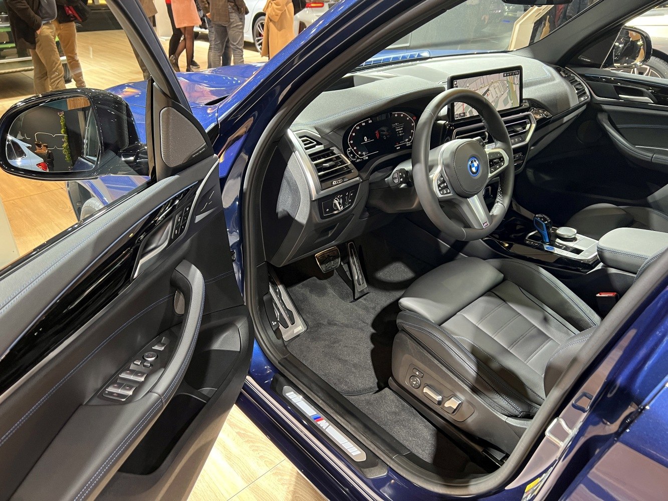 Digital dashboard, leather seats, modern car interior