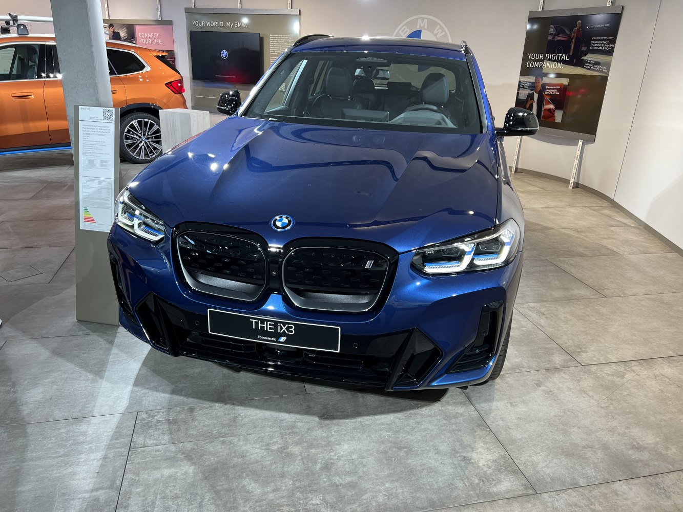 Front view with kidney grille and LED headlights