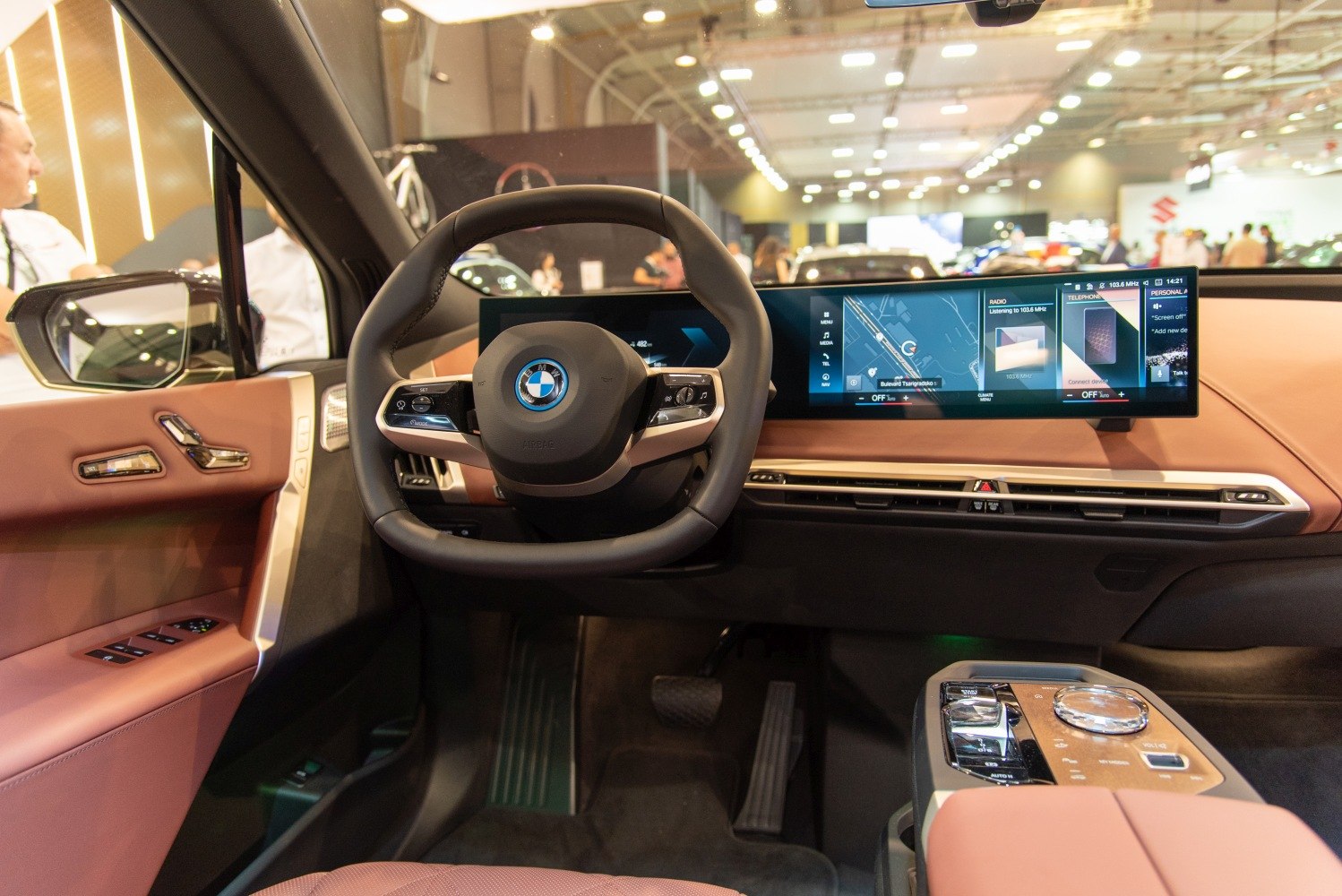 Modern interior with digital dashboard and multifunctional steering wheel