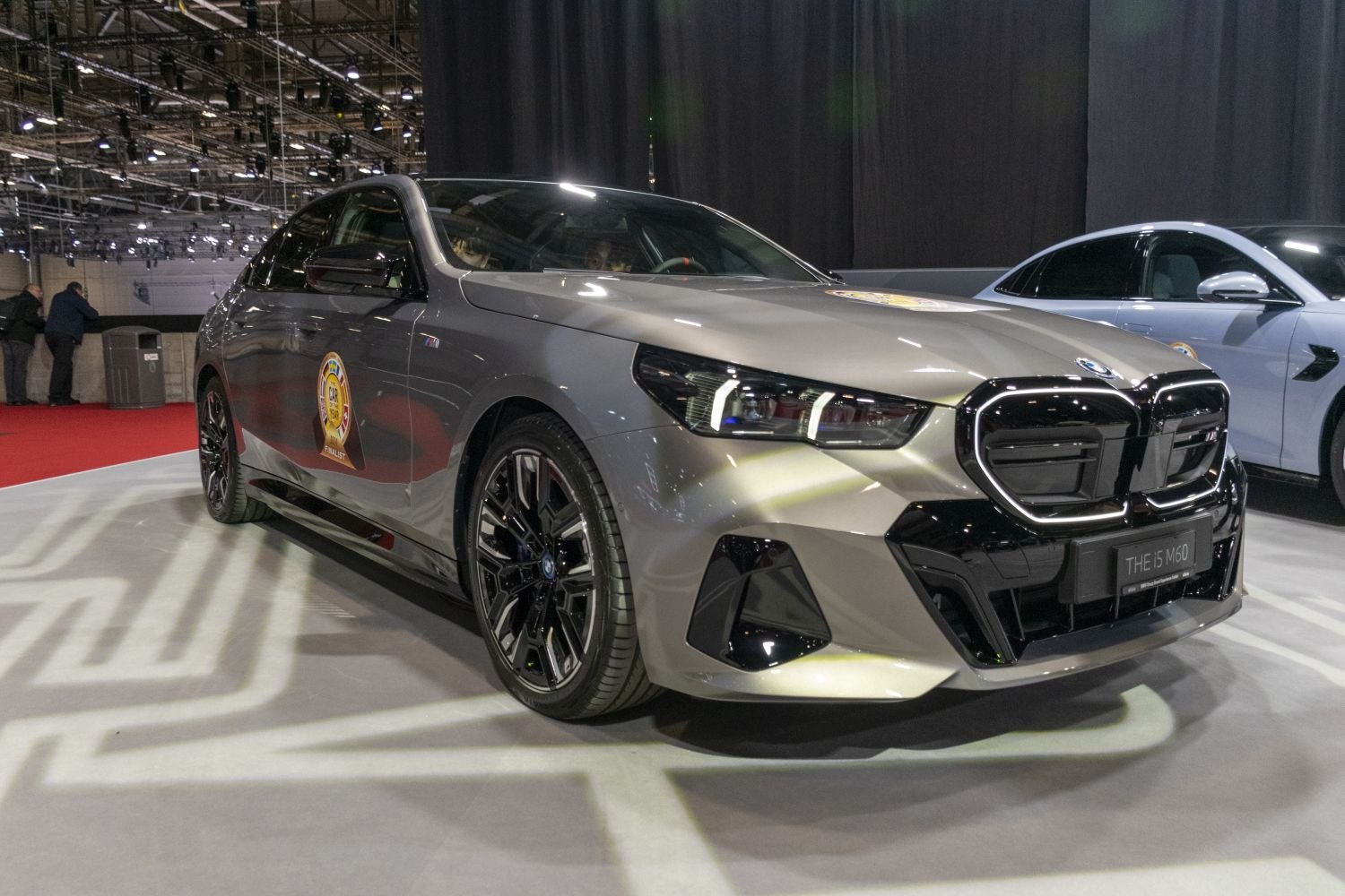 Front grille and alloy wheels with modern headlight design