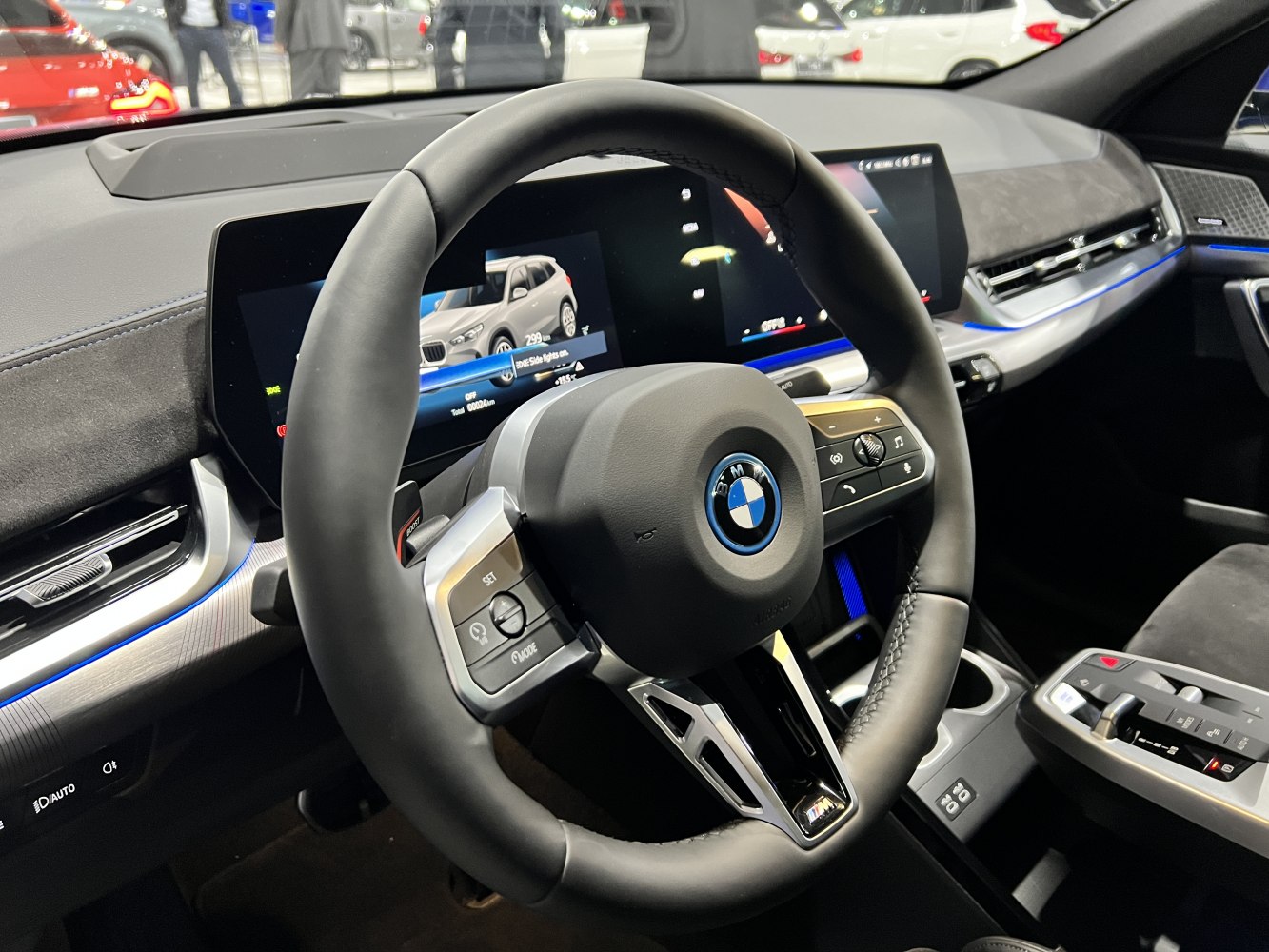 Digital dashboard and multifunction steering wheel with modern controls