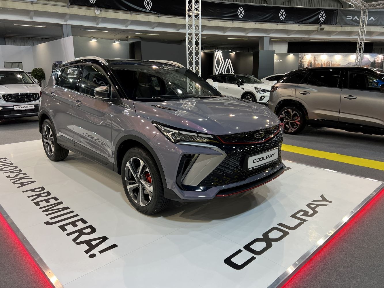 Modern front grille and angular LED headlights with sporty design