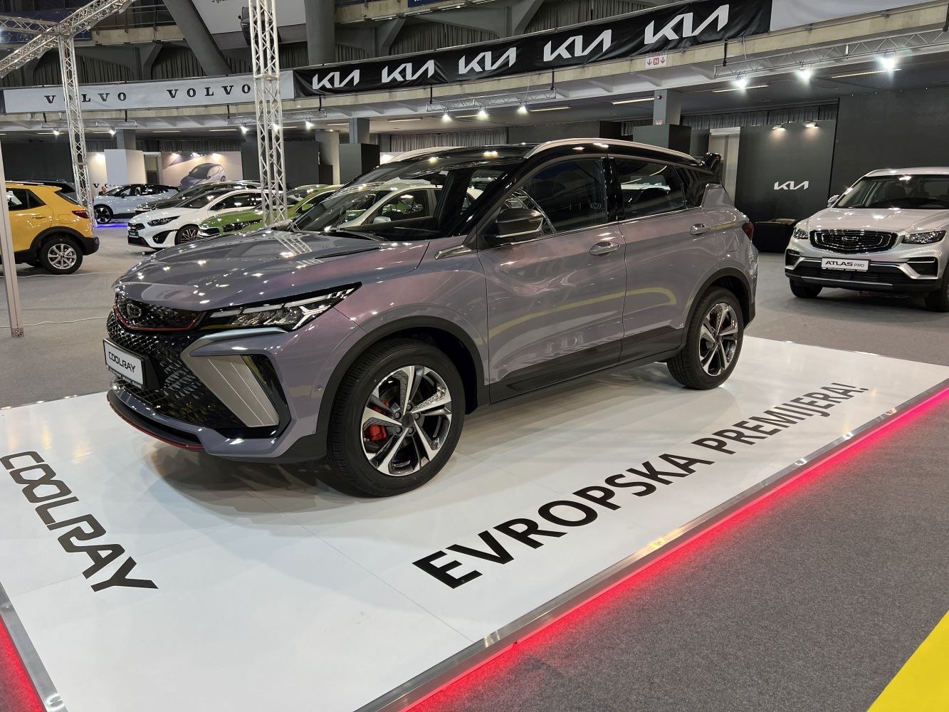 Sporty SUV with LED headlights and alloy wheels