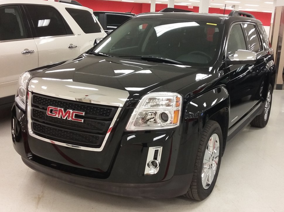 Distinctive front grille, headlight, and chrome accents on an SUV