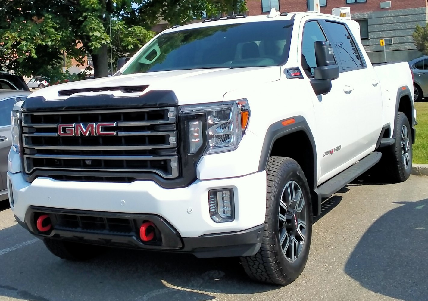 Front grille, headlights, heavy-duty pickup truck front view