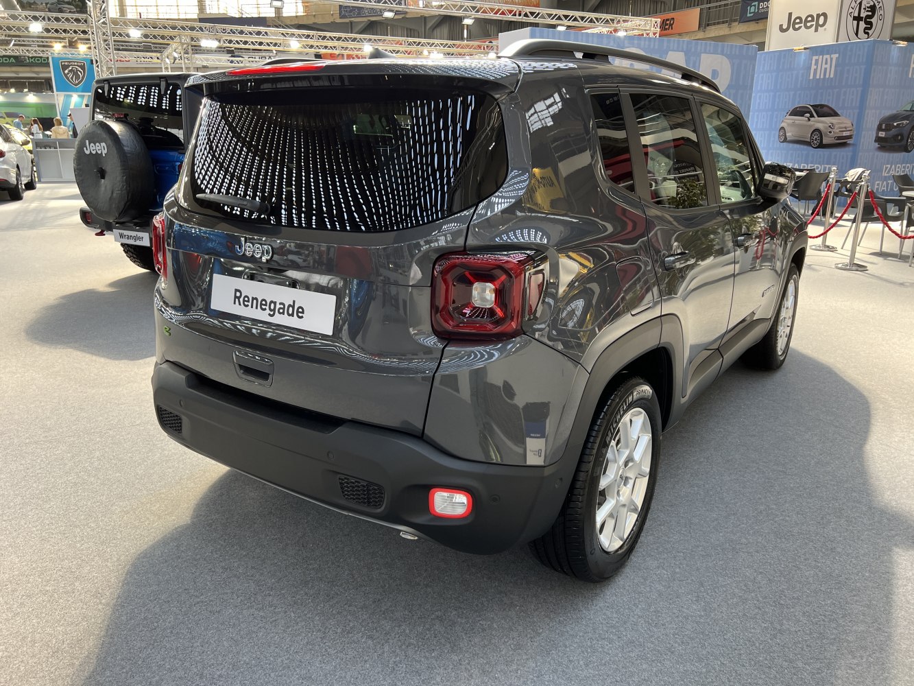Rear view of 2019 facelift compact SUV with distinct taillights and tinted rear window