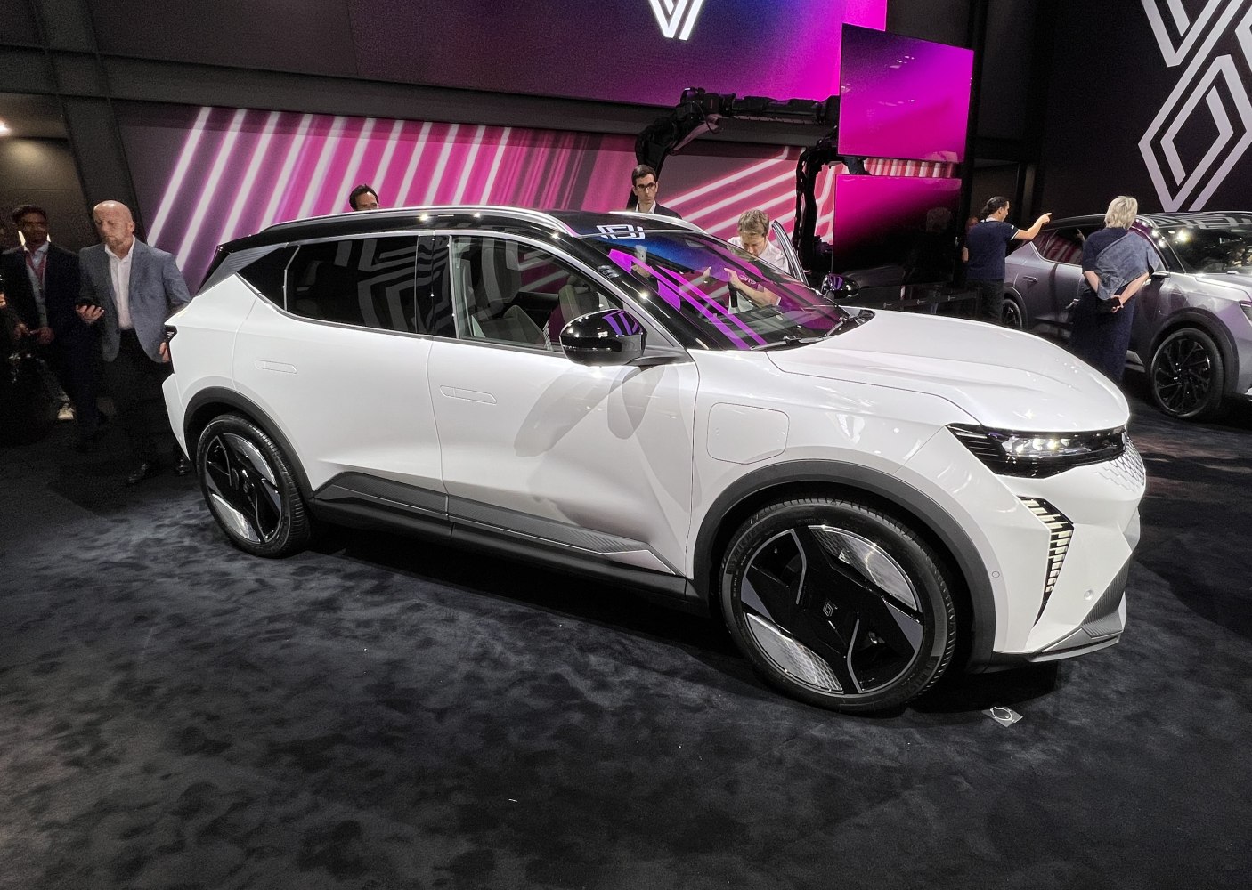 Sleek side profile with futuristic wheel design