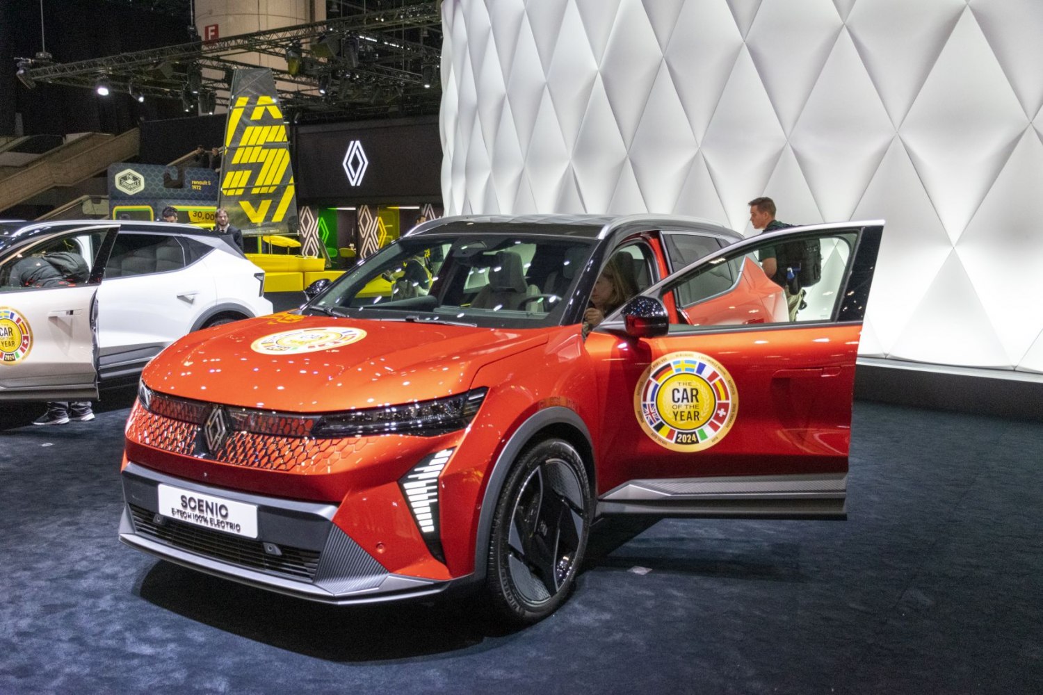 Electric crossover with LED headlights and aerodynamic wheels