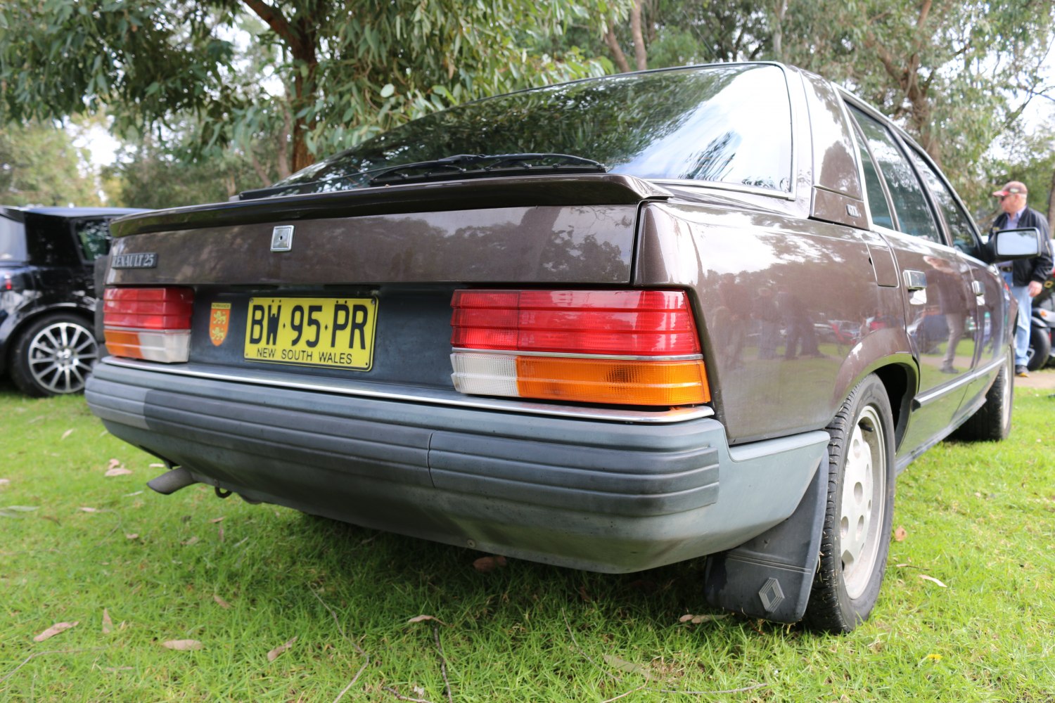 Rear end with unique taillights and bumper details