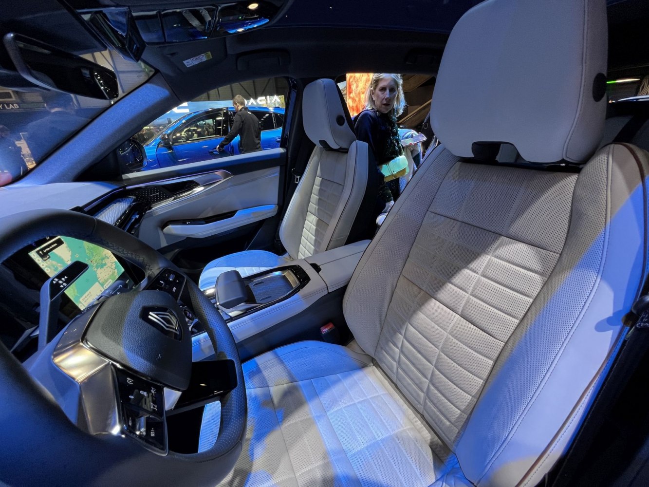 Premium car seats and advanced digital steering wheel display