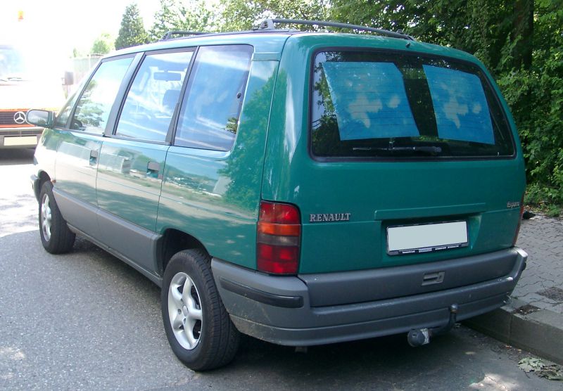 Rear and side view of an MPV with large windows and boxy design