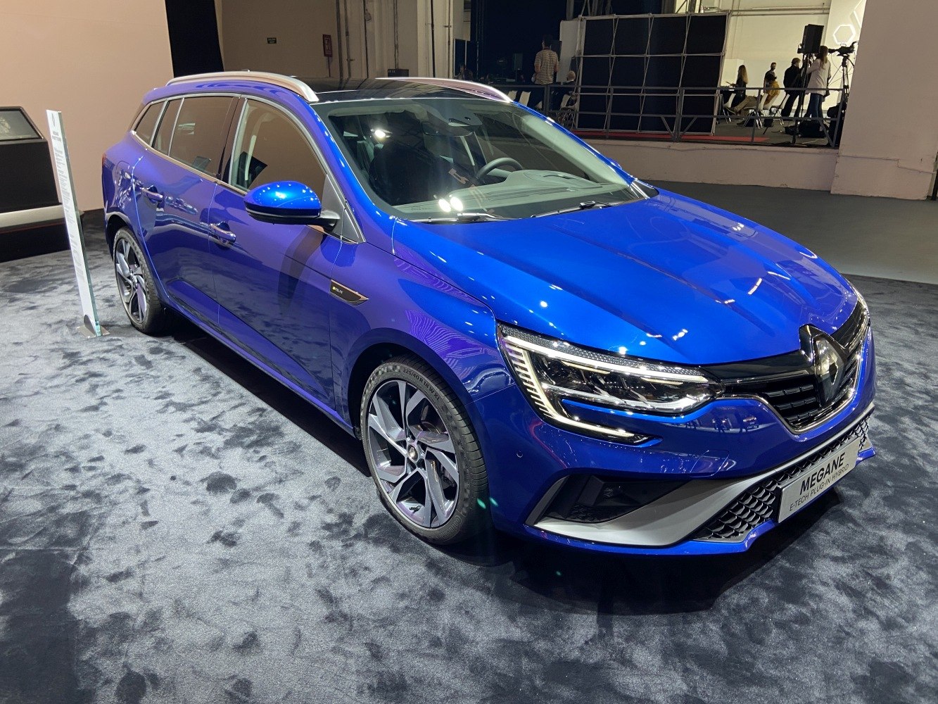 Front side view with LED headlights and sporty alloy wheels