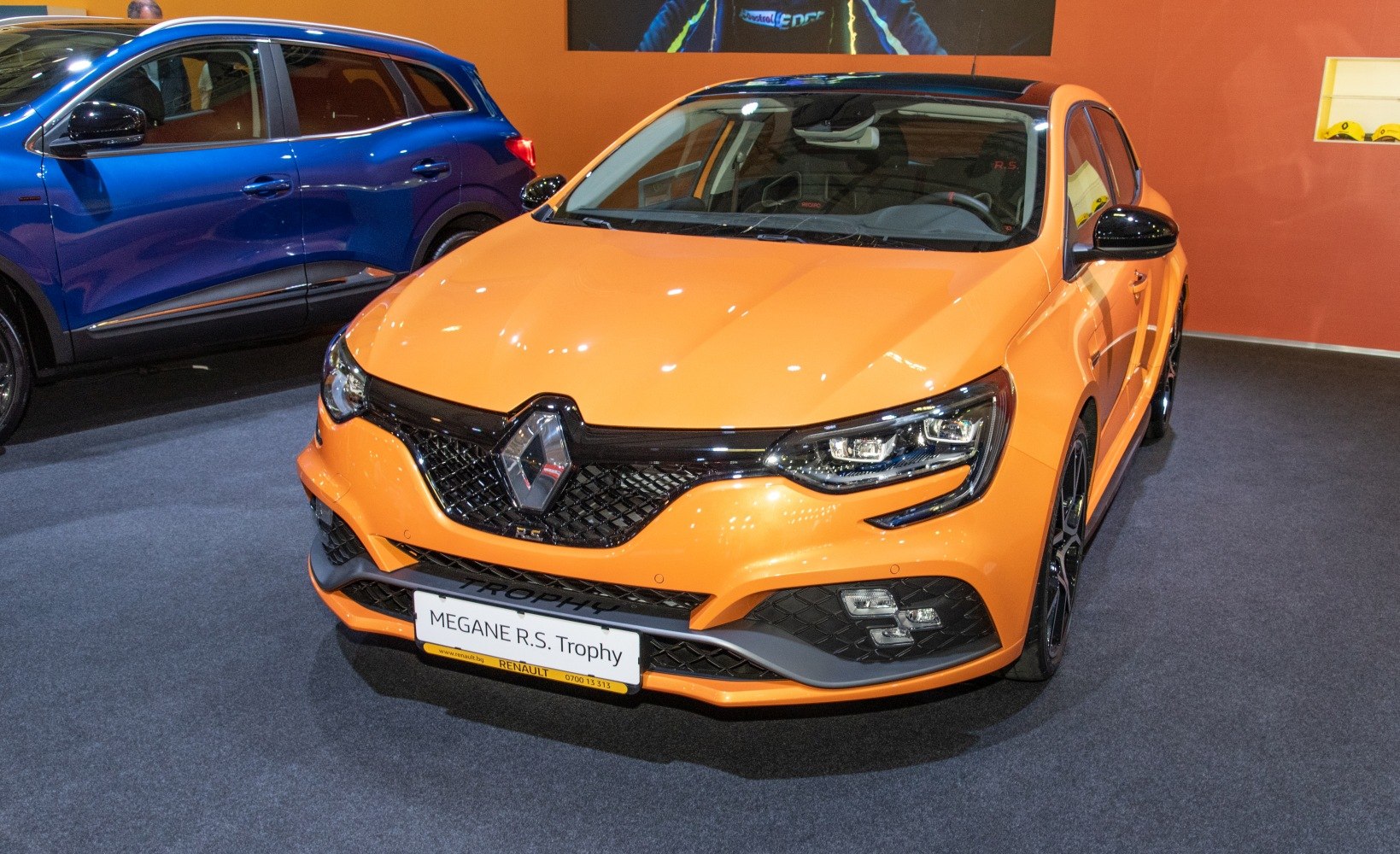 Front view with LED headlights and sporty grille