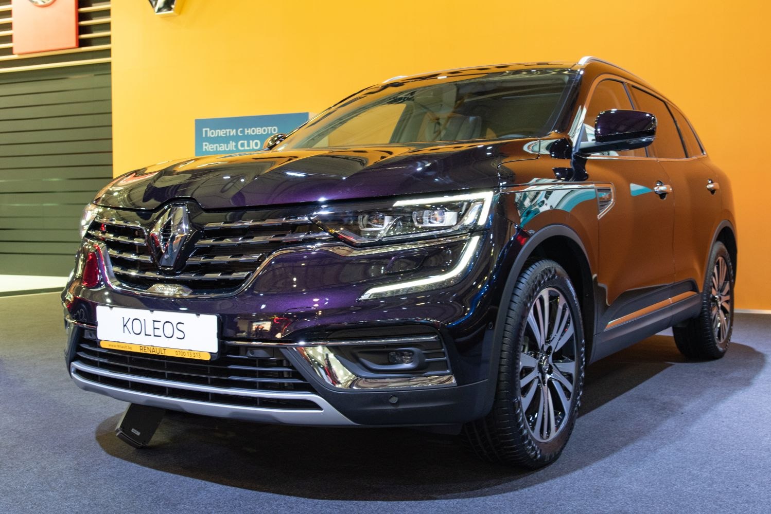 Front grille and LED headlights of a modern SUV