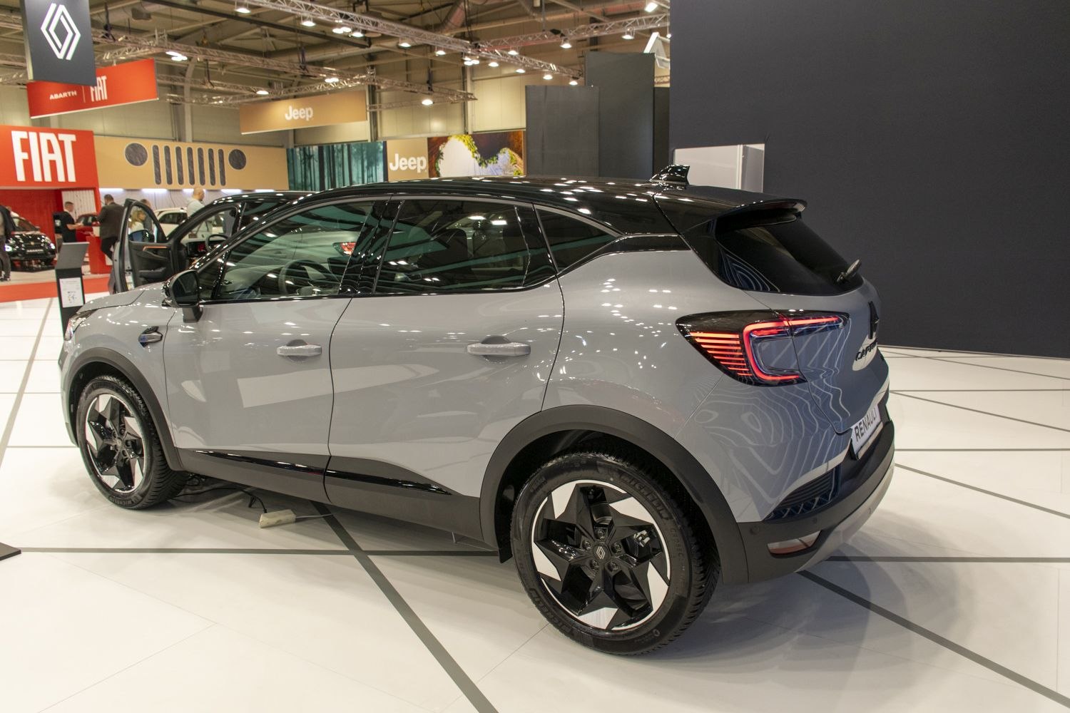 Side and rear view with LED tail lights and two-tone design