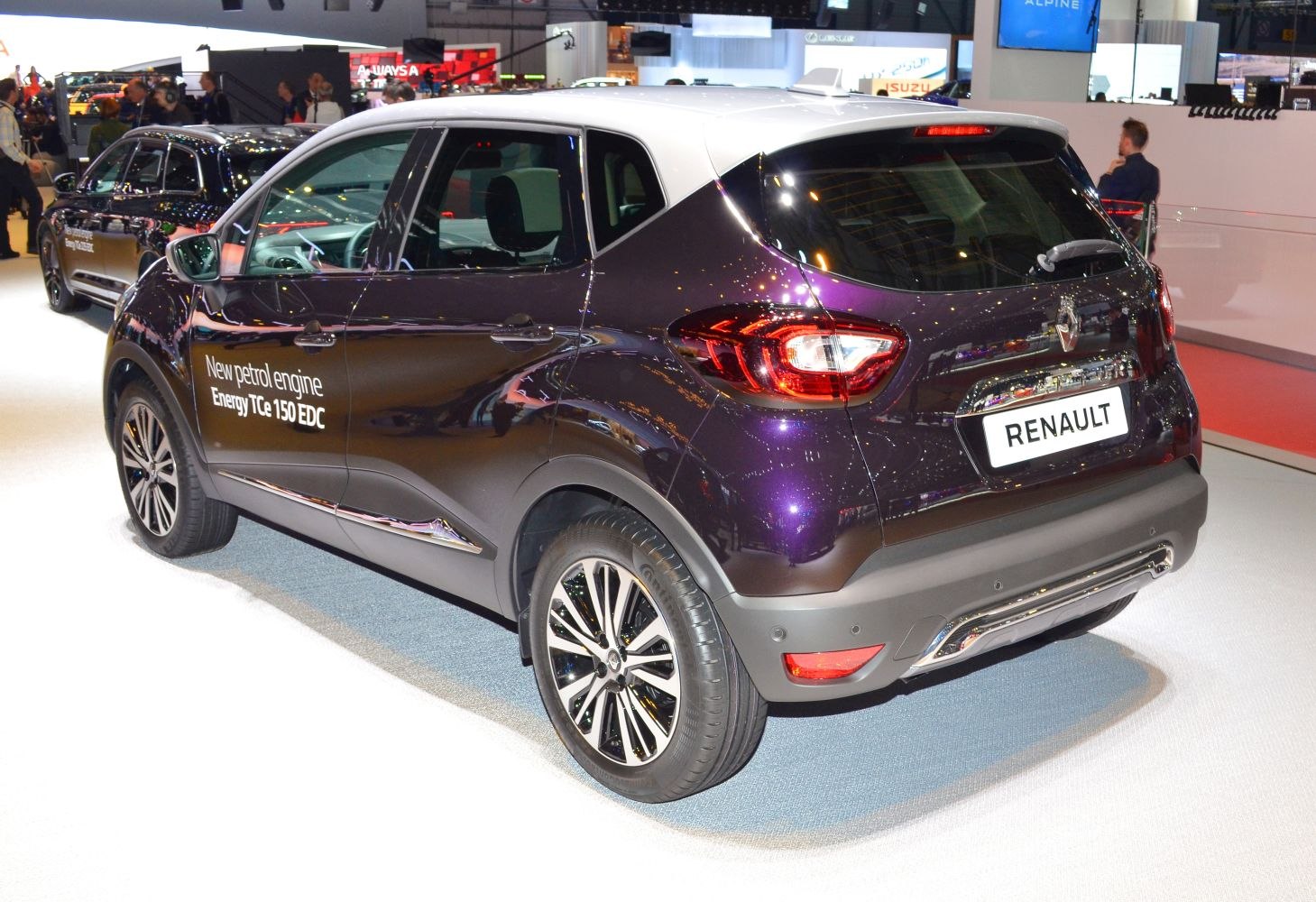 Rear and side view showing two-tone roof and modern taillights