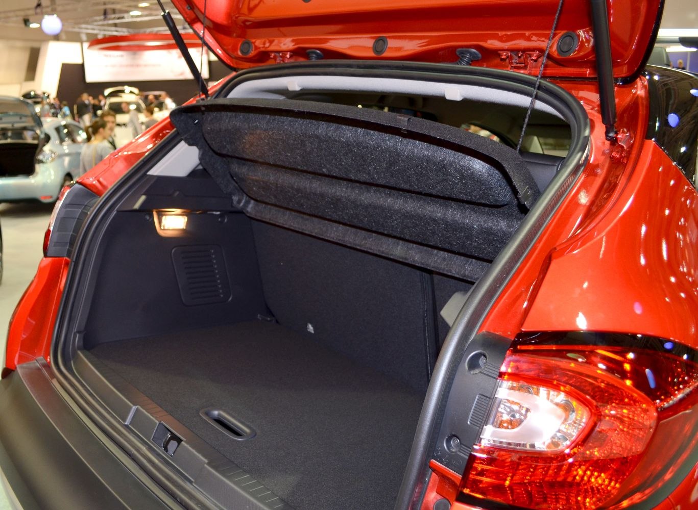 Open trunk interior and rear light design