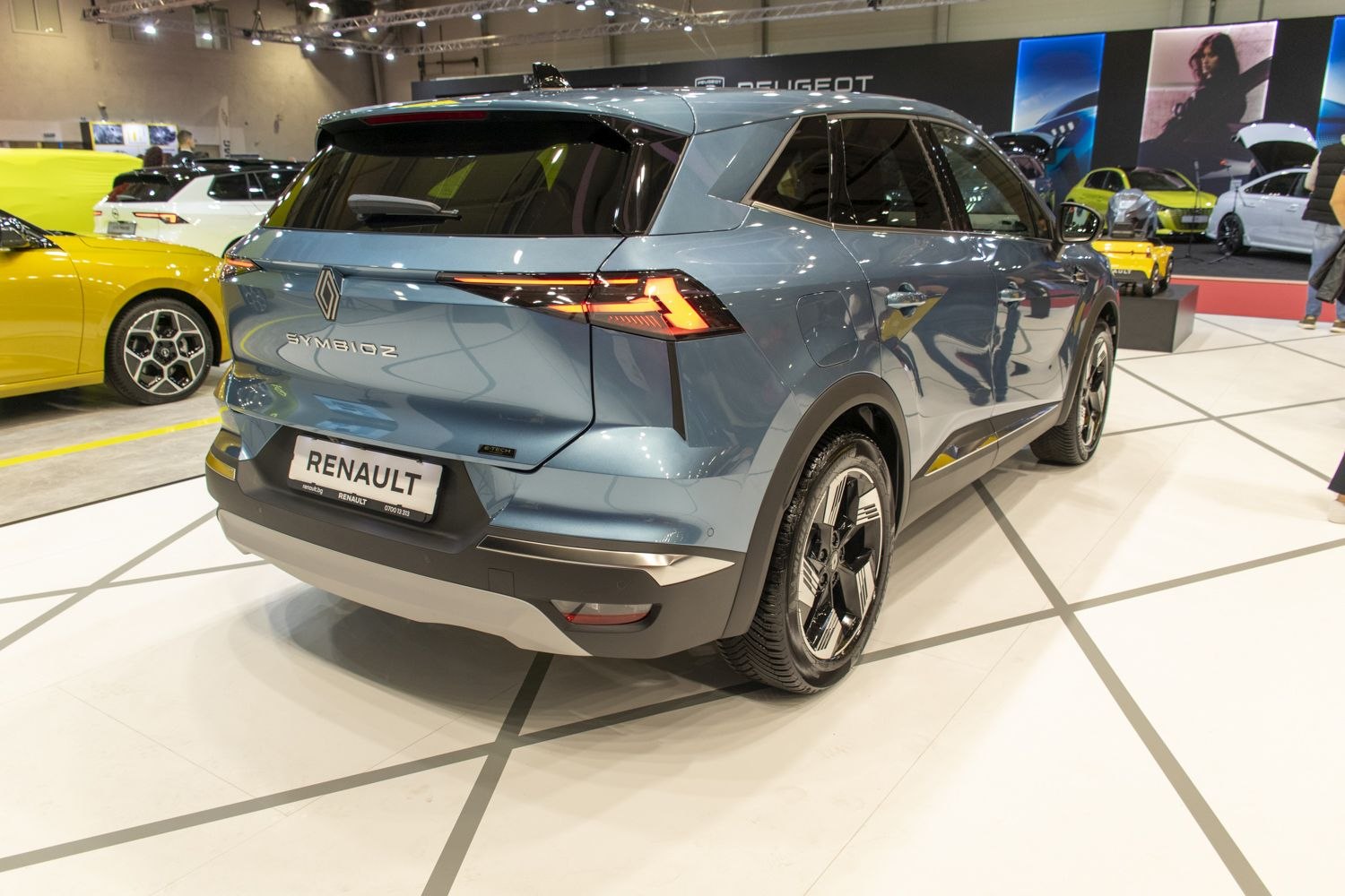 Rear design with distinctive futuristic taillights and alloy wheels