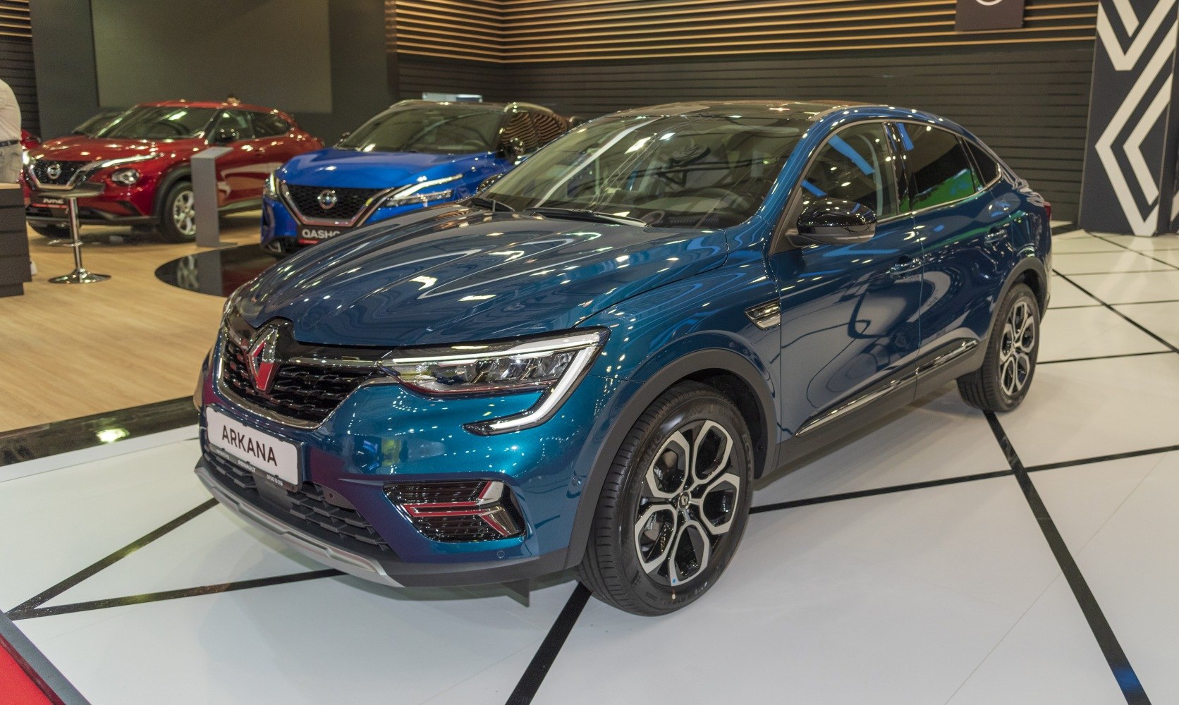 Front view and alloy wheels of a crossover SUV