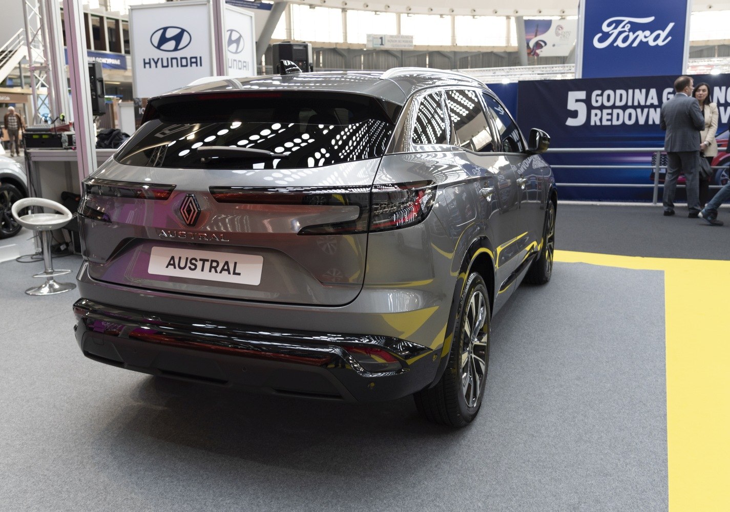 Modern SUV rear with full-width LED tail lights and metallic paint