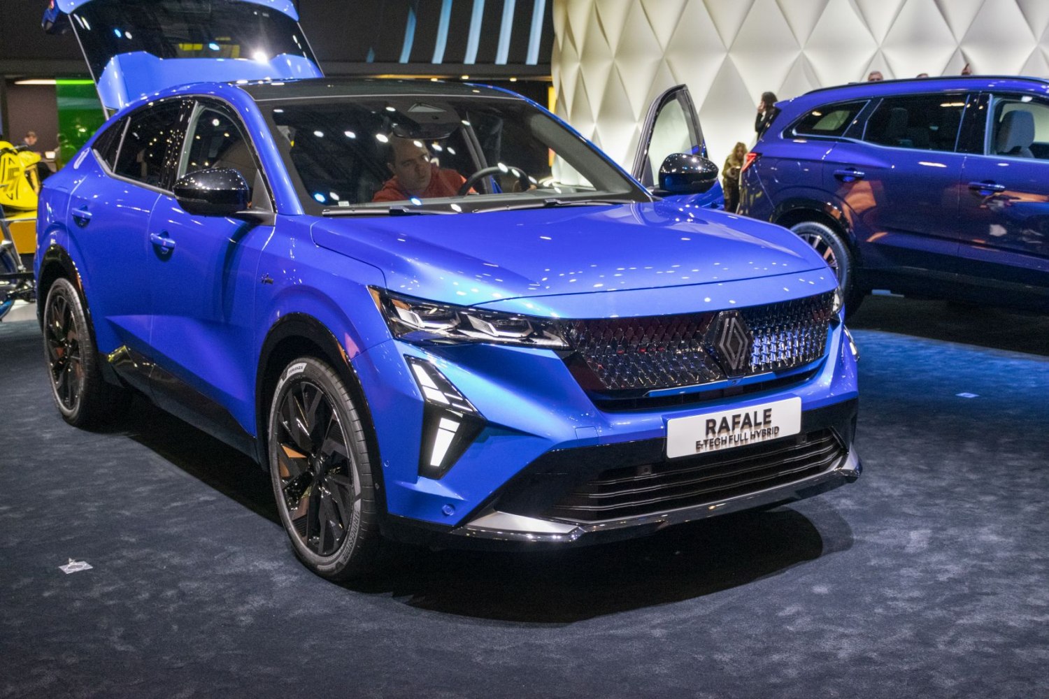 Distinctive front grille and split LED headlight design
