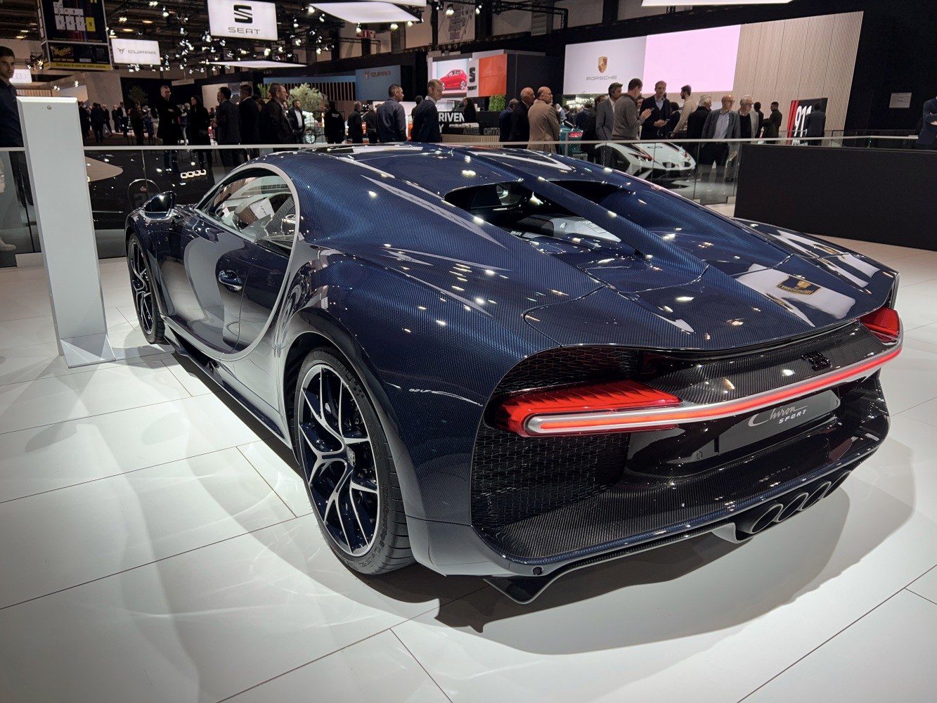 Aerodynamic rear and side profile with LED taillights and carbon fiber body