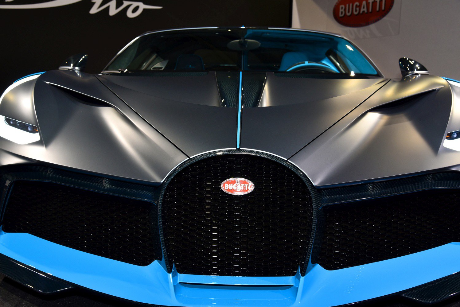 Aerodynamic hood and iconic oval grille with sleek headlights