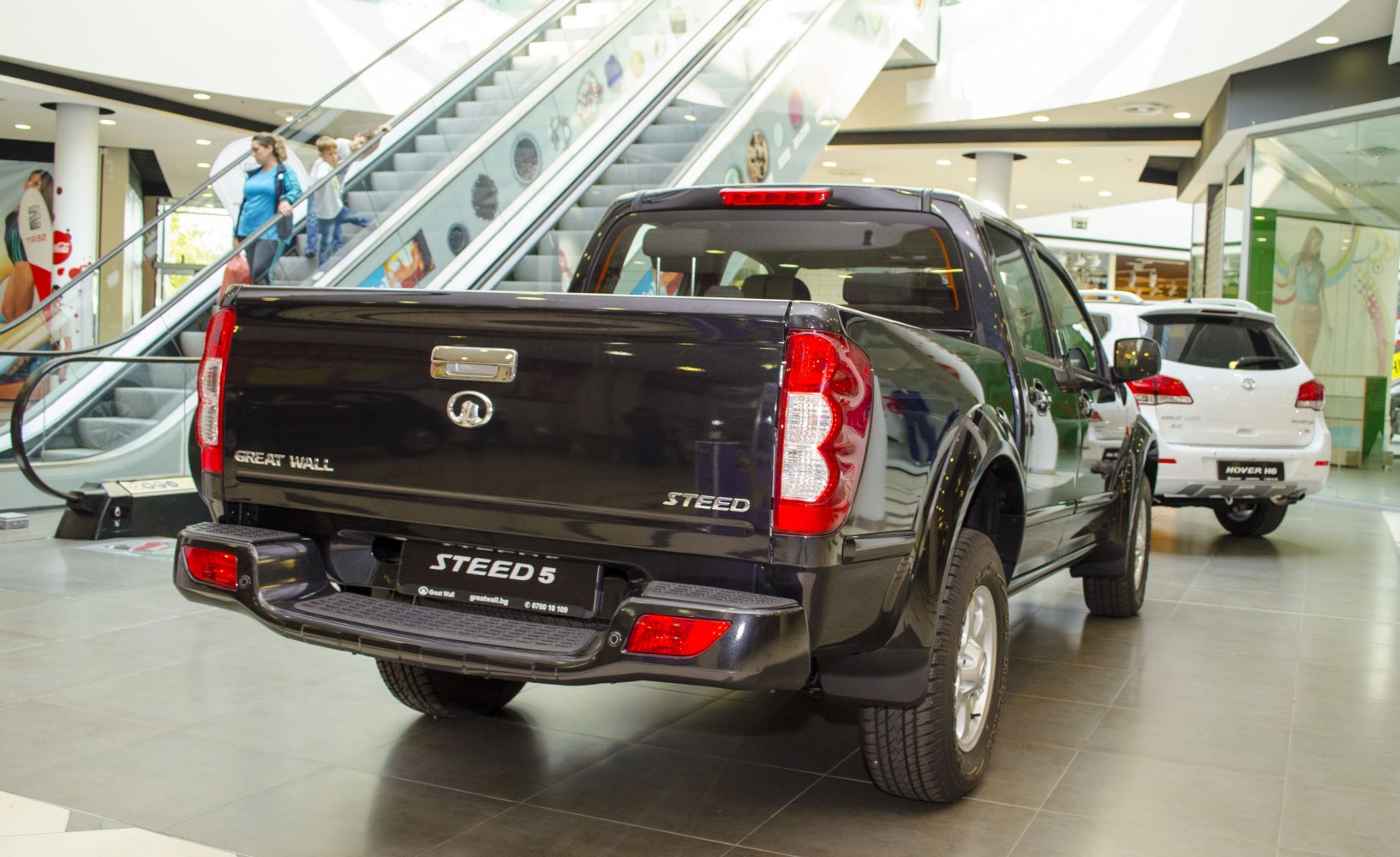 Rear view of pickup truck tailgate and taillights