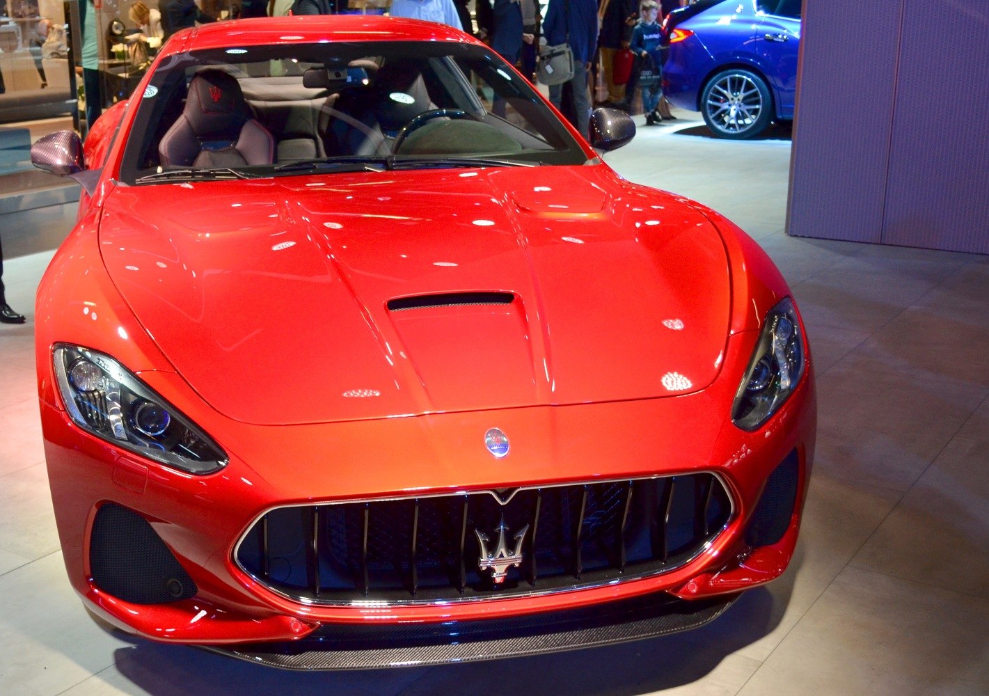 Front grille, aggressive hood vent, LED headlights