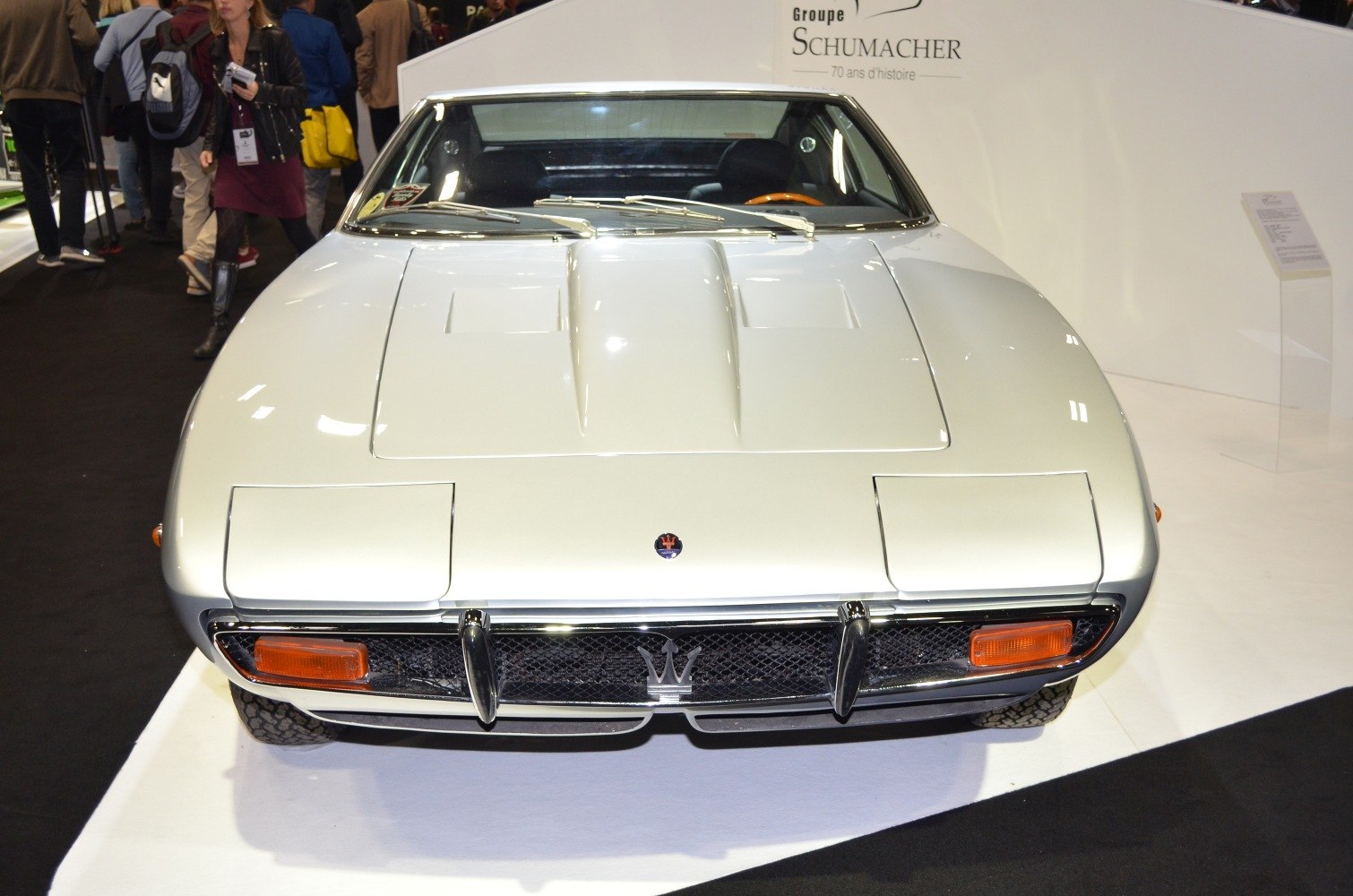 Front grille and hood with pop-up headlights and bumper