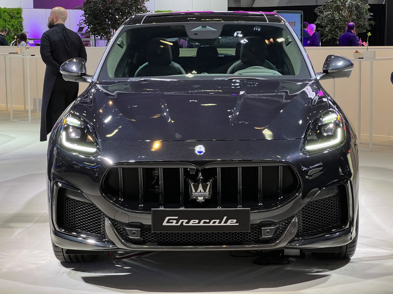 Front view with iconic grille and LED headlights