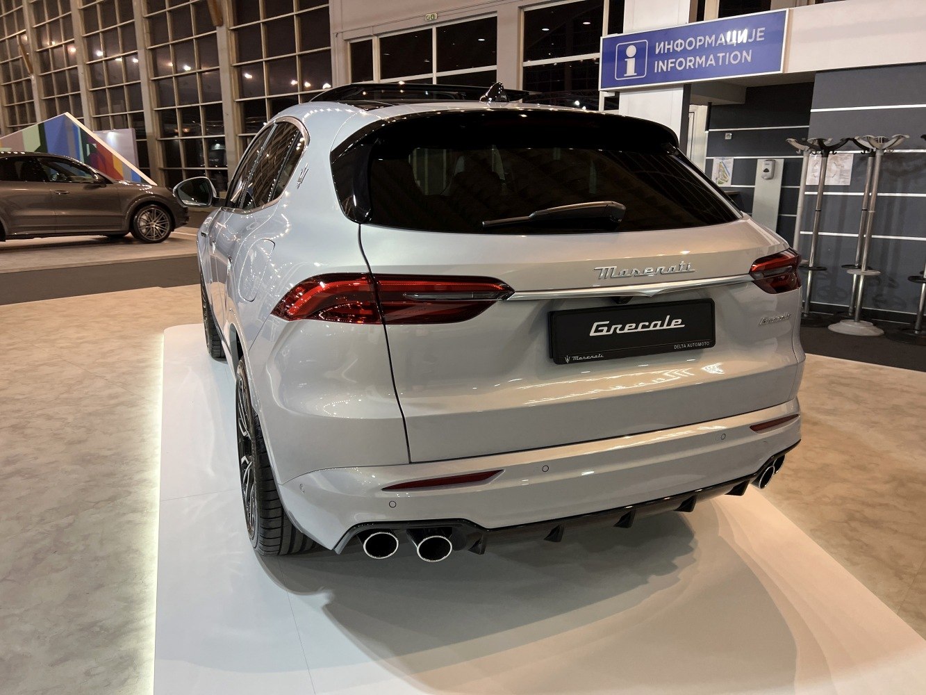 Sleek rear with dual exhausts and LED tail lights