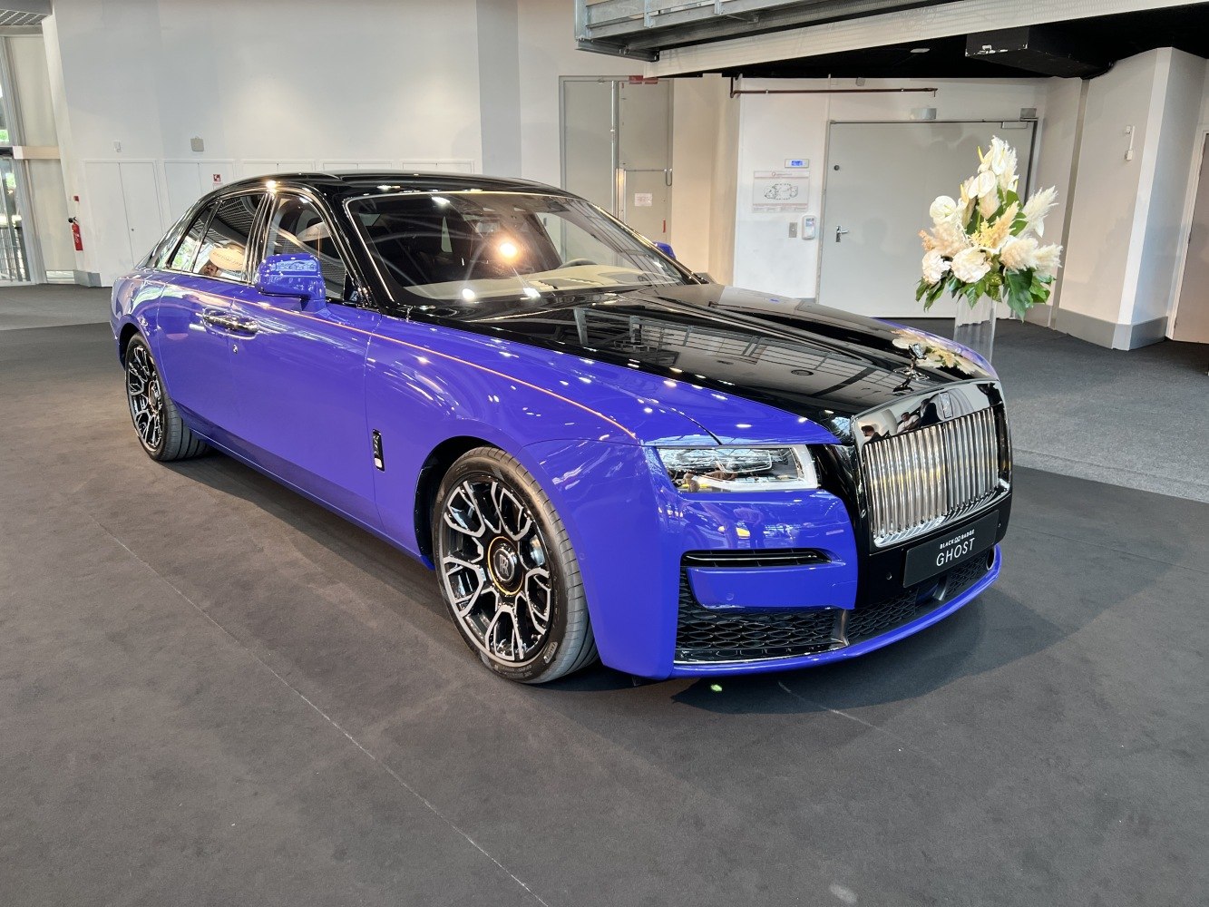 Front and side view with two-tone paint and alloy wheels