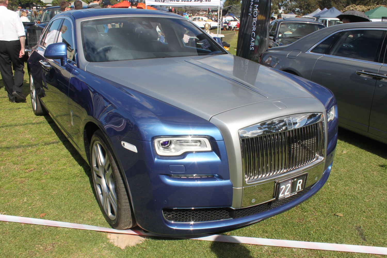 Front view with signature grille and LED headlights