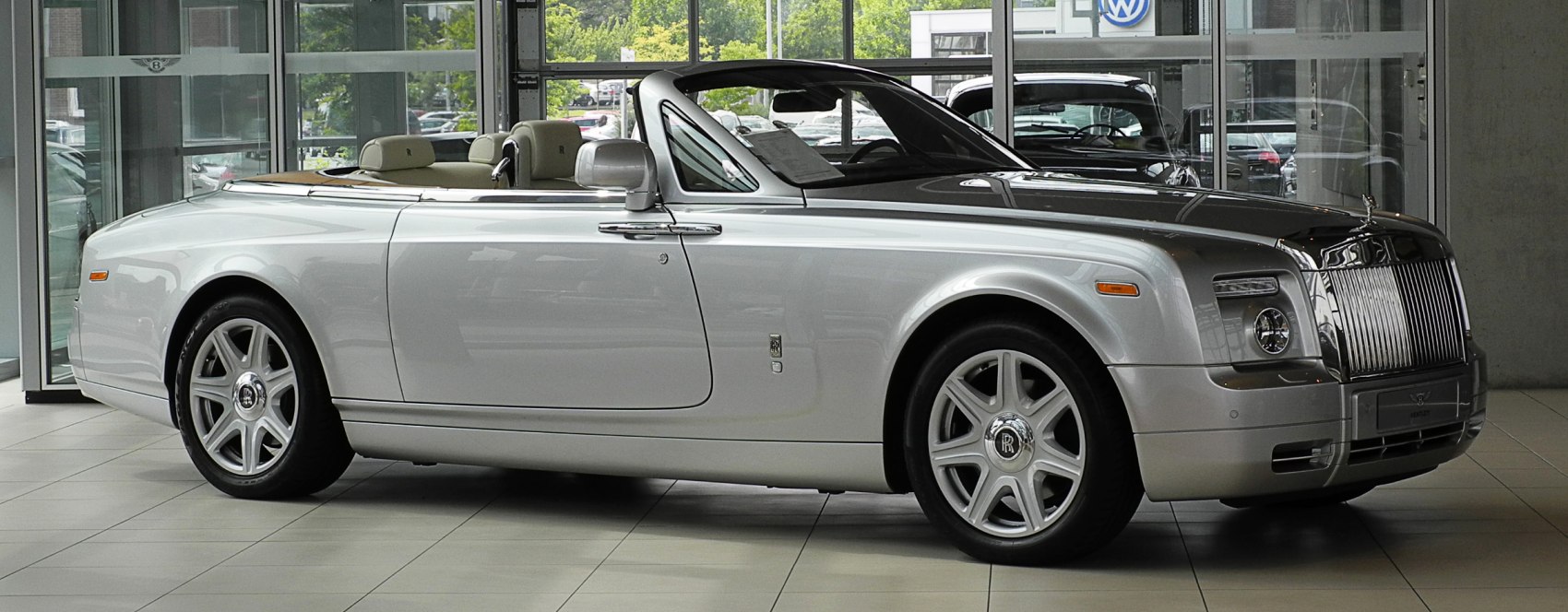 Luxury convertible with signature grille and alloy wheels
