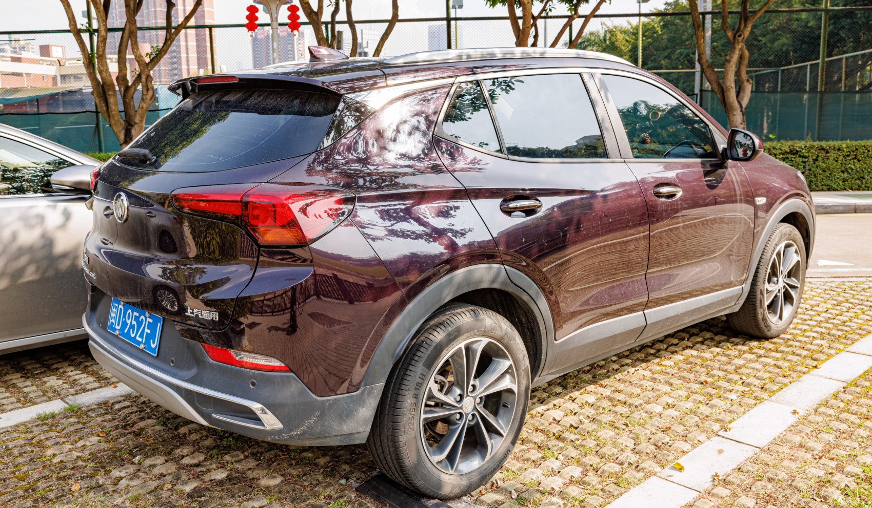 Rear and side profile of a compact SUV with alloy wheels and distinct taillights