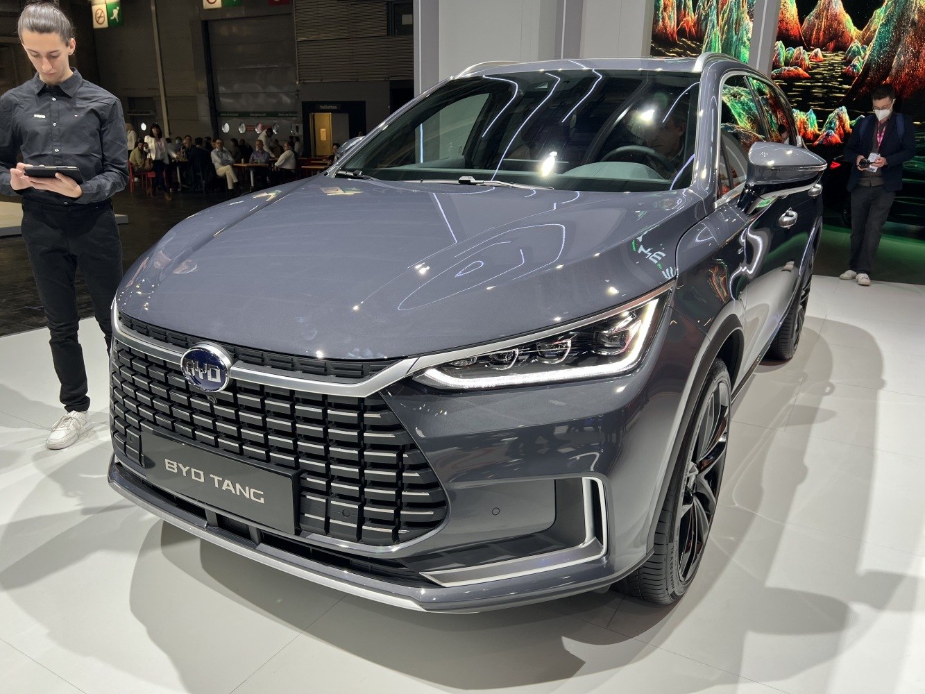 Front fascia with bold grille and LED headlights.