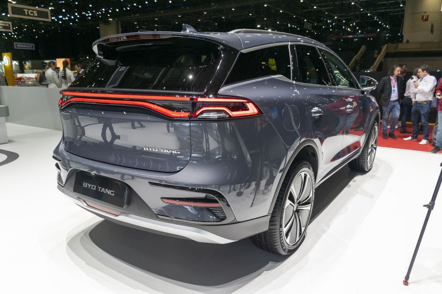 Rear view with continuous LED tail light bar and alloy wheels