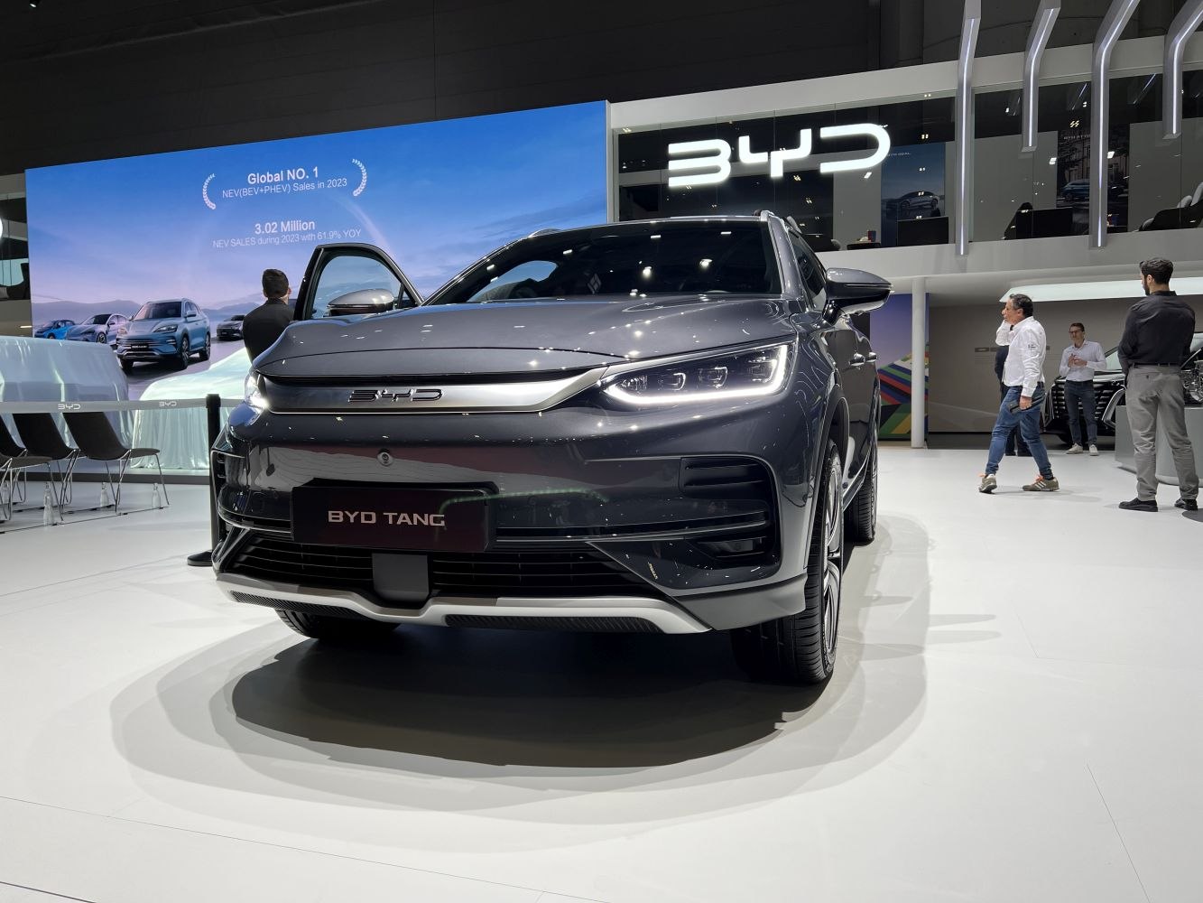 Front view with LED headlights and prominent grille in modern SUV design