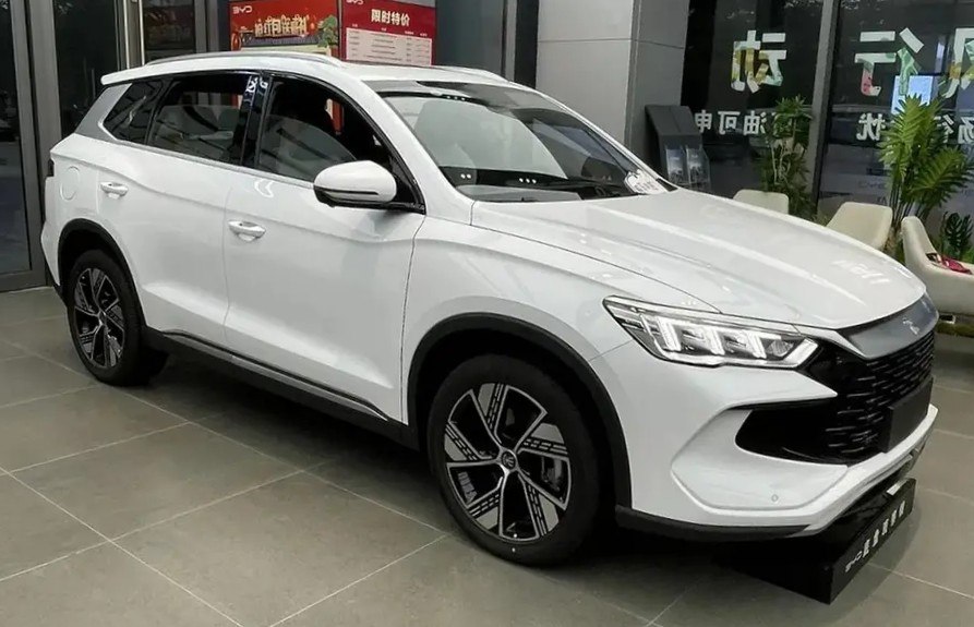 Modern SUV with sharp LED headlights and stylish multi-spoke alloy wheels