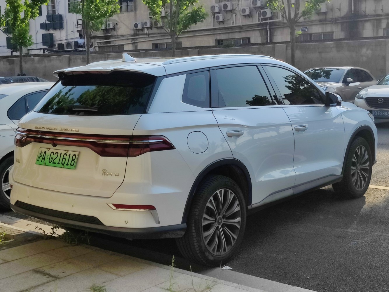 White SUV with rear LED light bar and alloy wheels