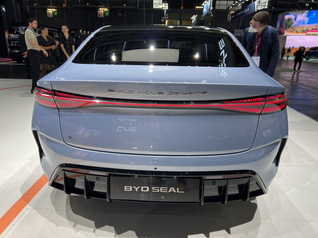 Rear view with LED taillights and aerodynamic diffuser