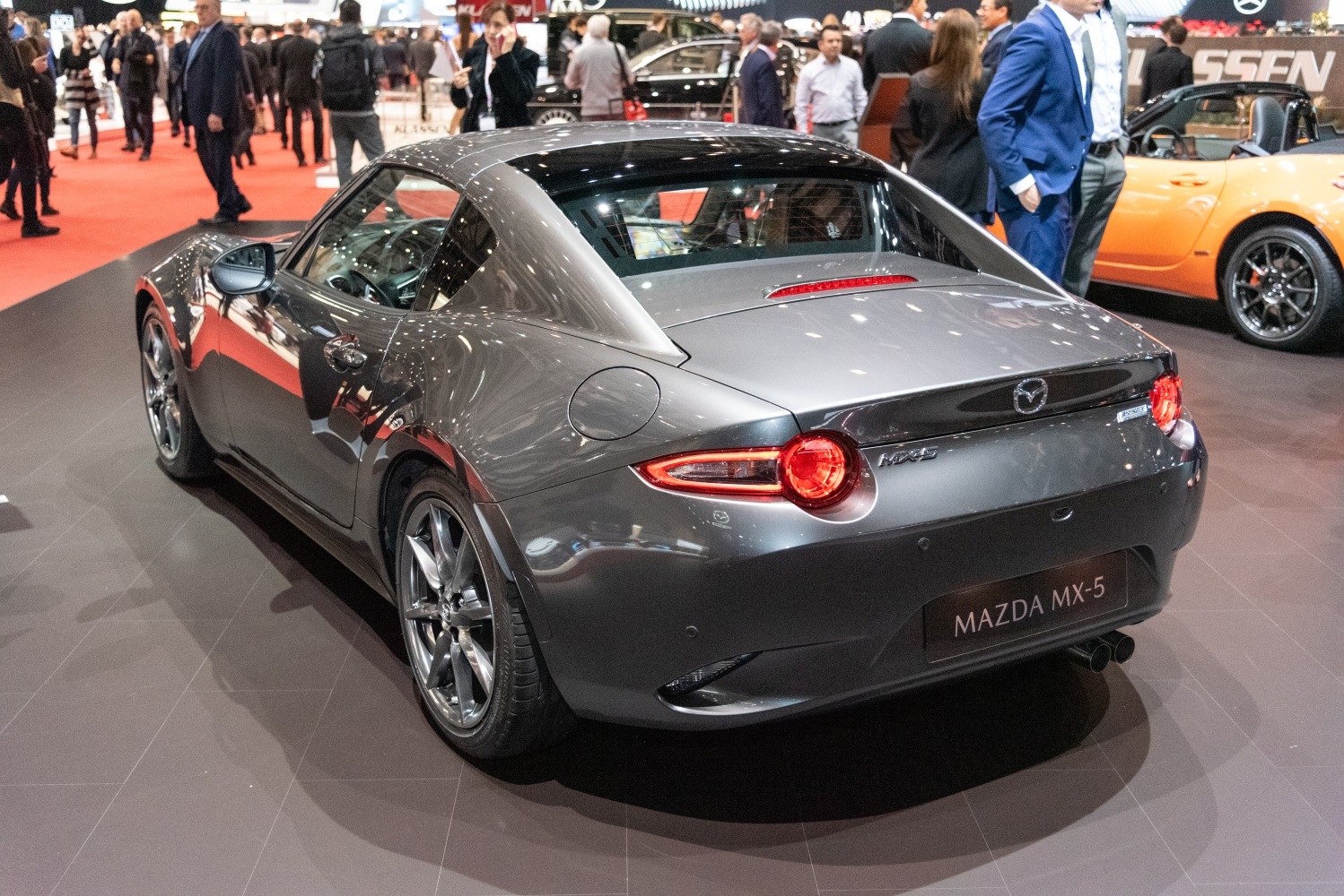 Rear view of coupe roofline and stylish taillights.