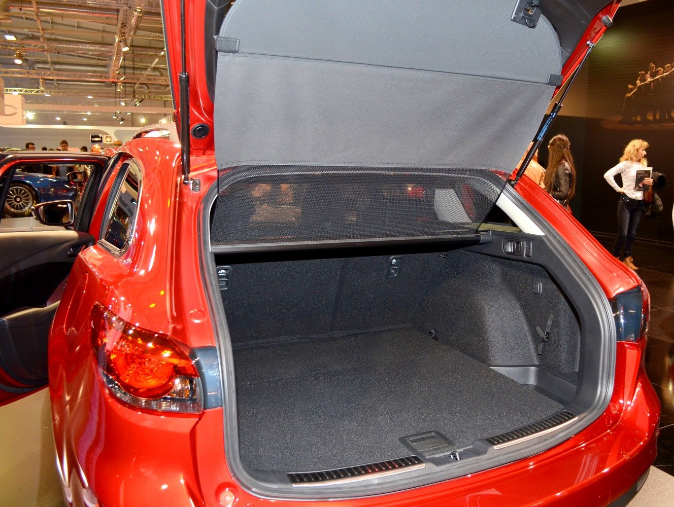 Open trunk with cargo cover and spacious load area