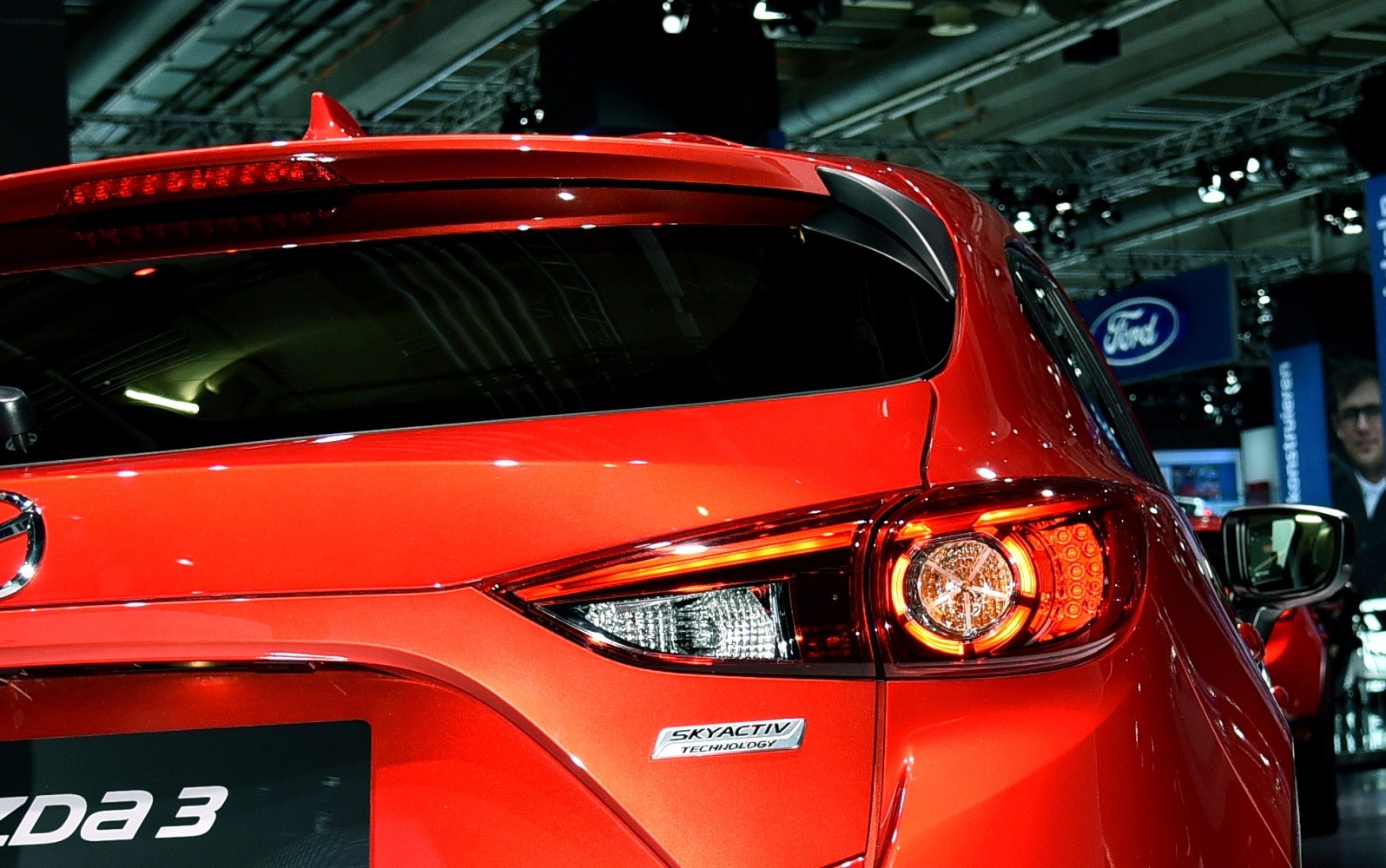 Rear light and roof spoiler with Skyactiv badge