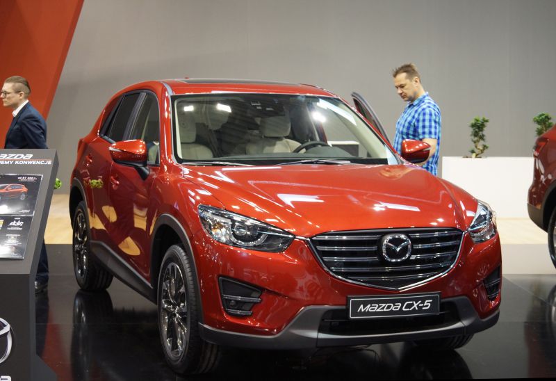 Red Mazda CX-5 facelift 2015 front grille and headlights