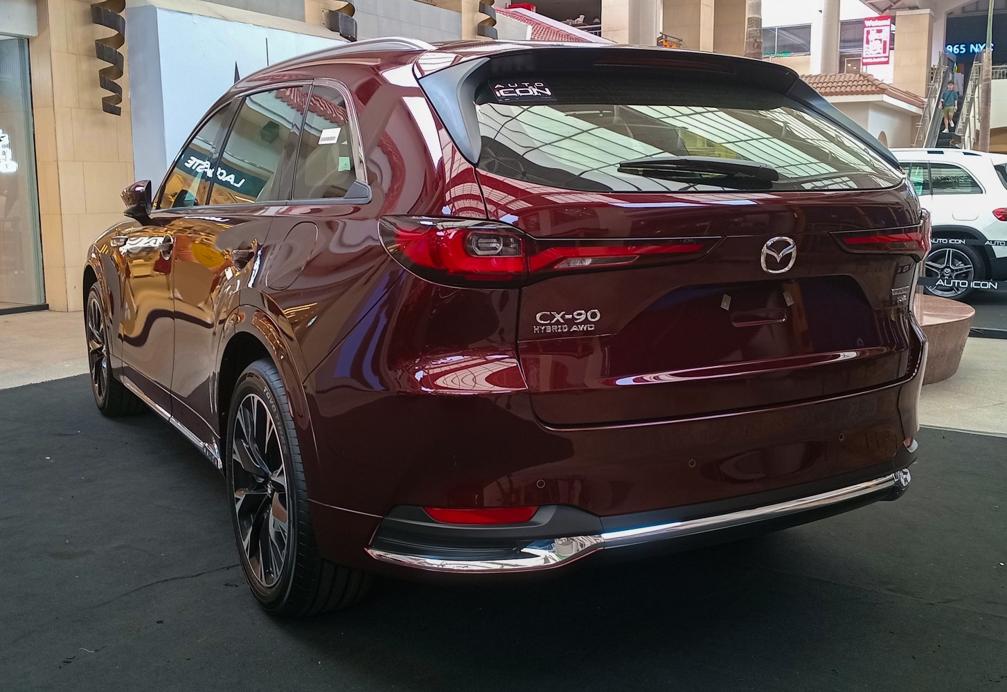 Rear design and LED tail lights of a hybrid AWD SUV